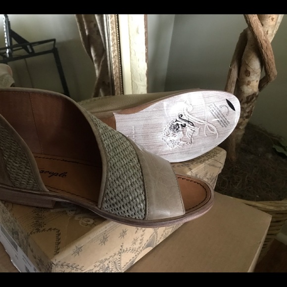 Free People Flats - Picture 5 of 5